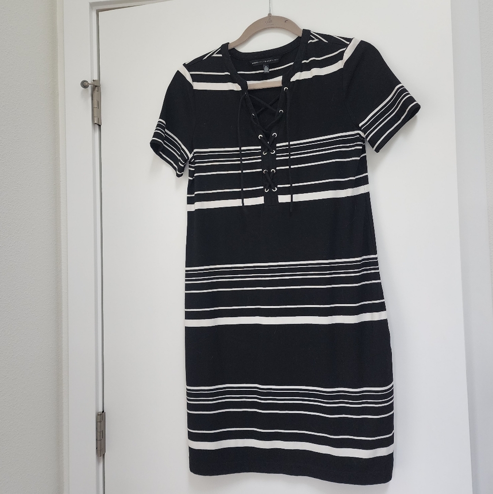 White House Black Market Striped Lace-Up T-Shirt Dress Sz Small